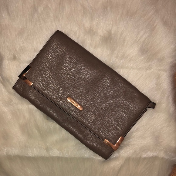 Michael Kors light brown clutch bag - Picture 2 of 6